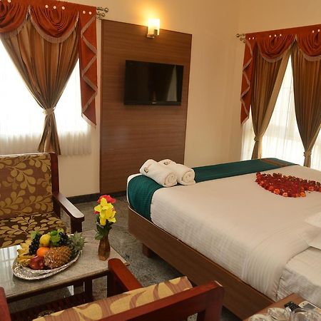 Sri Balaji Hotels Tiruchengodu Exterior foto